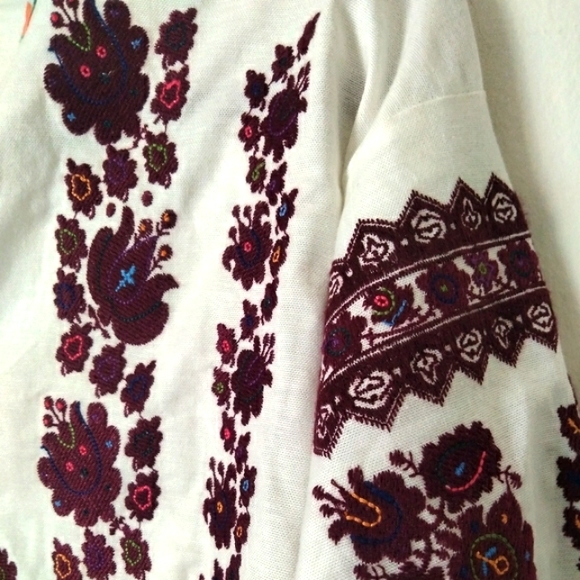 Anthropologie • TINY Agatha Embroidered Blouse - Picture 6 of 8